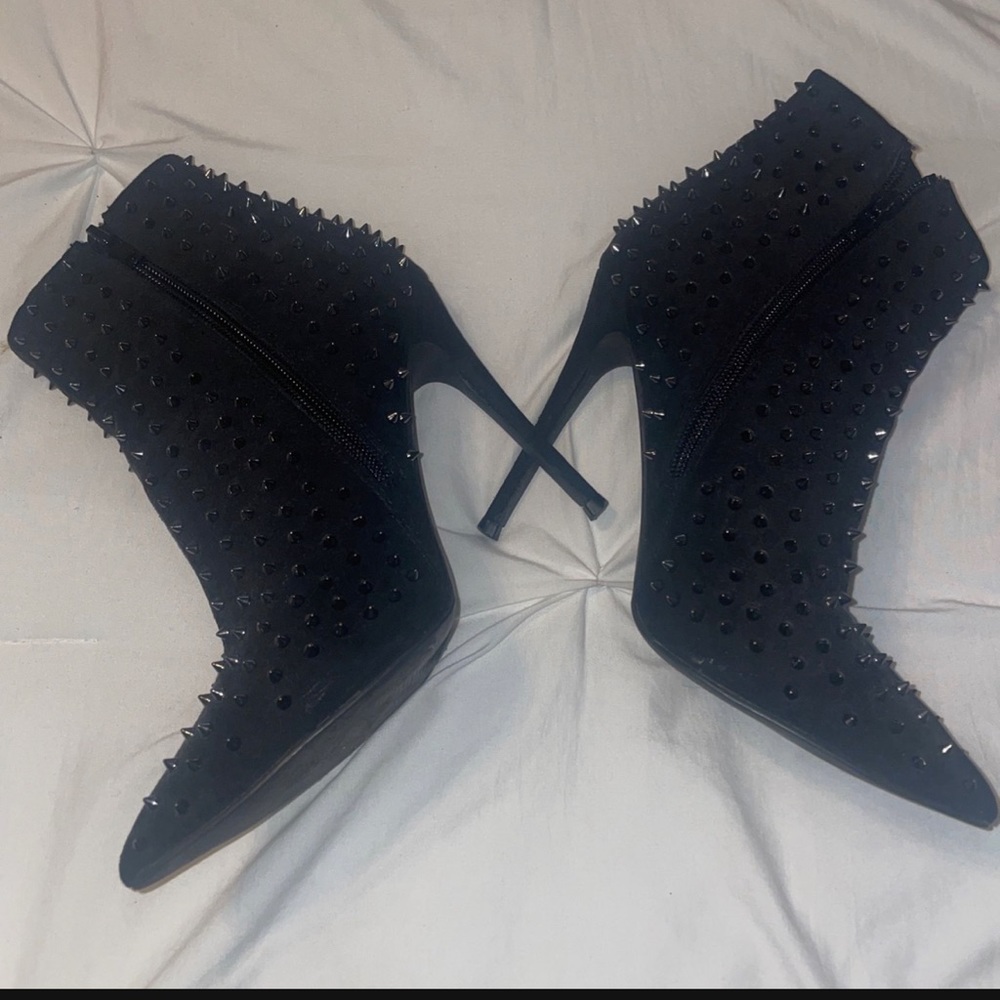 Steve Madden spiky boots